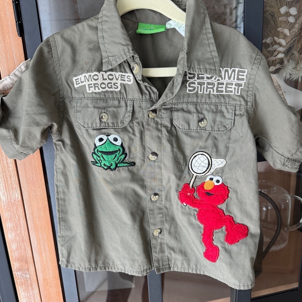 Vintage Sesame Street Elmo frogs embroidered safari shirt button down khaki boys